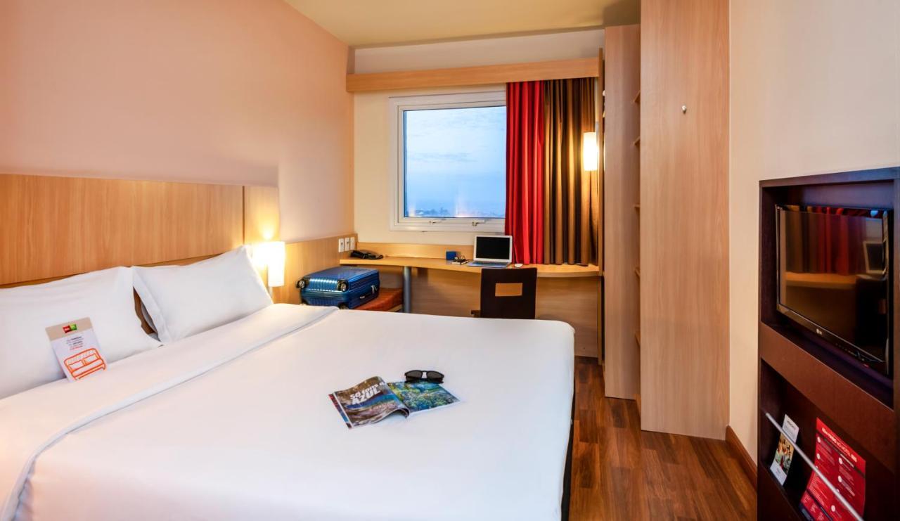 Hotel Ibis Toulouse Aeroport Blagnac Esterno foto