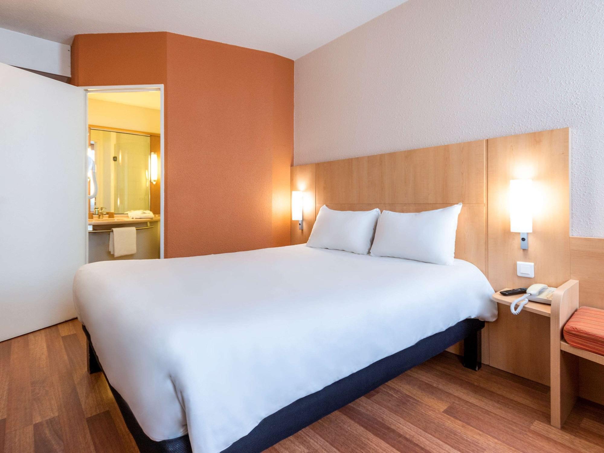 Hotel Ibis Toulouse Aeroport Blagnac Esterno foto