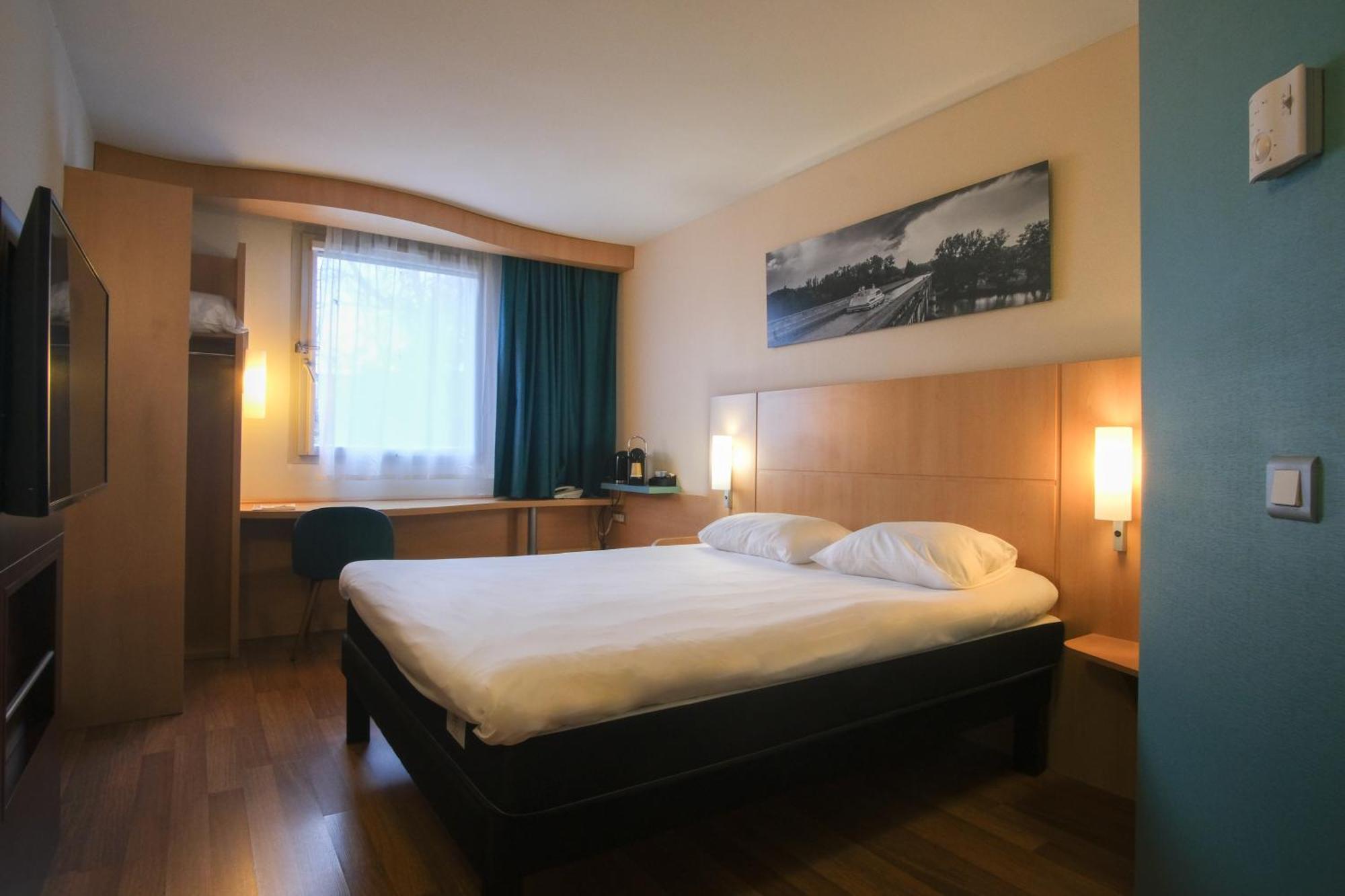 Hotel Ibis Toulouse Aeroport Blagnac Esterno foto
