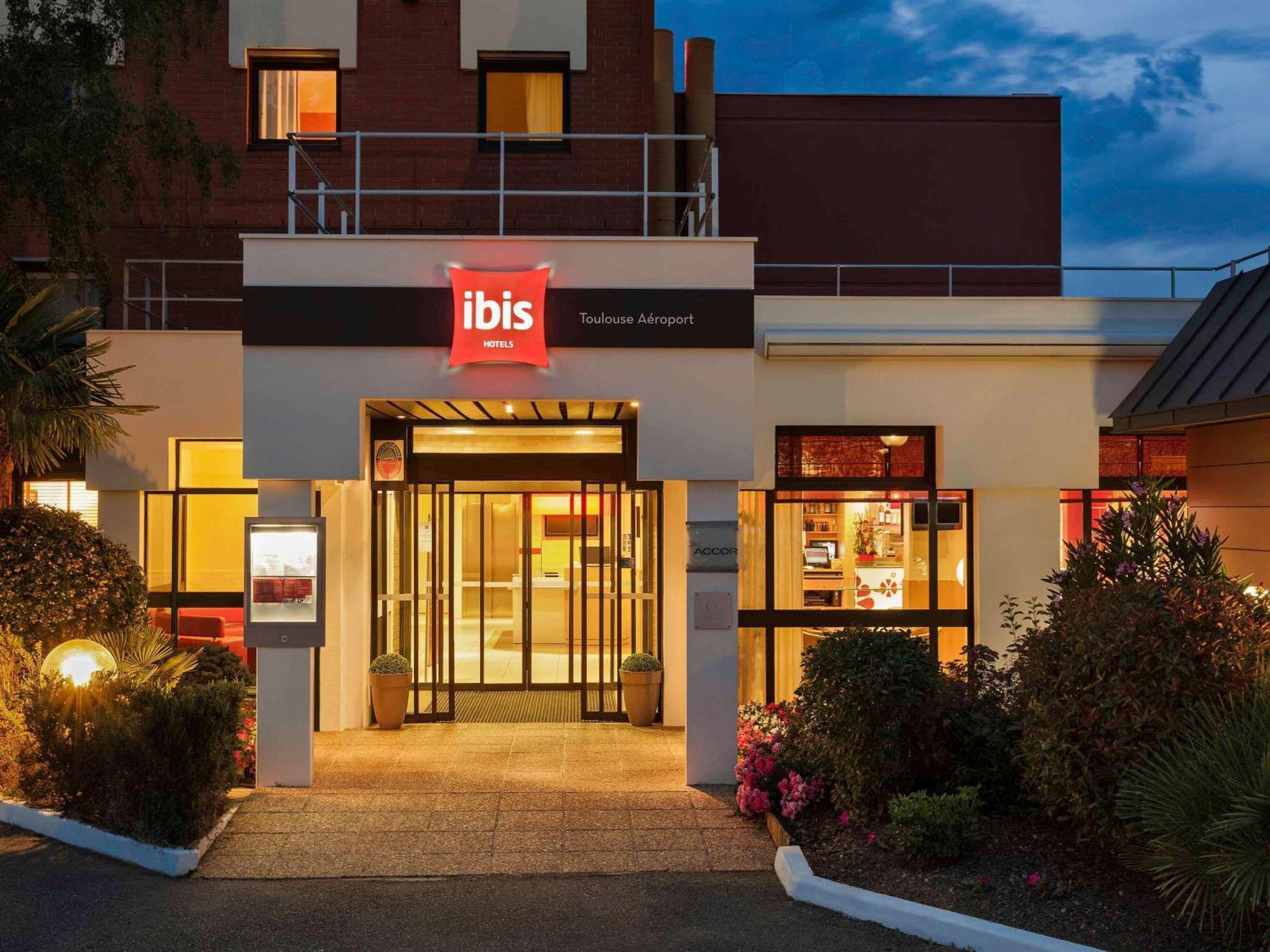 Hotel Ibis Toulouse Aeroport Blagnac Esterno foto