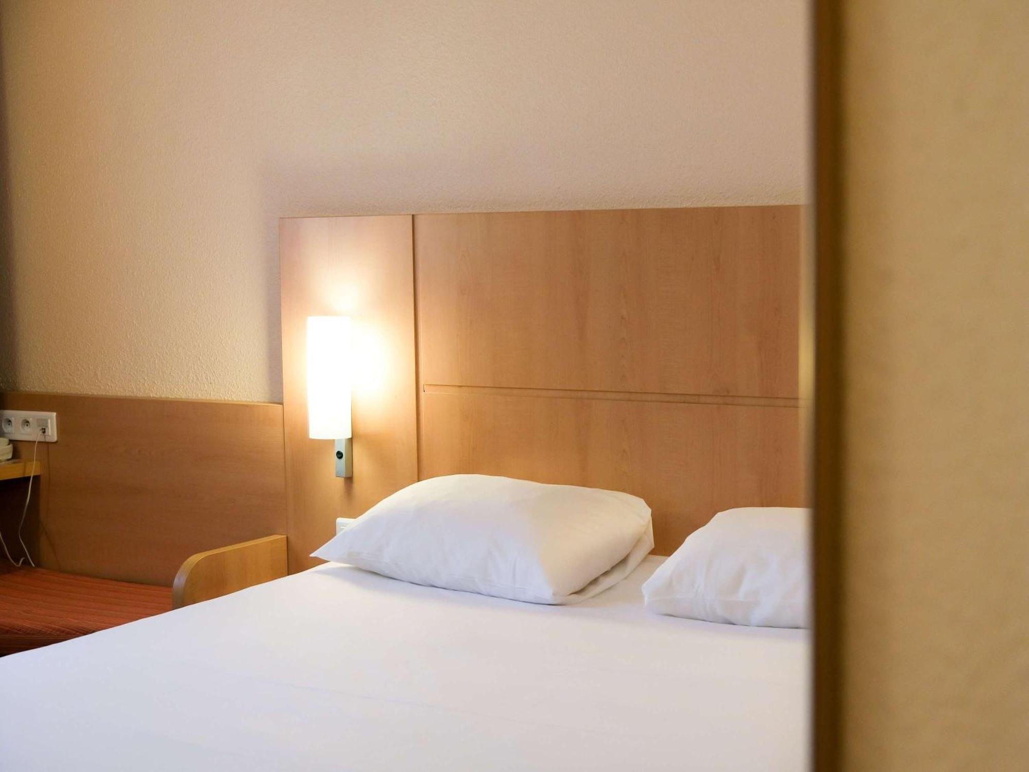 Hotel Ibis Toulouse Aeroport Blagnac Esterno foto