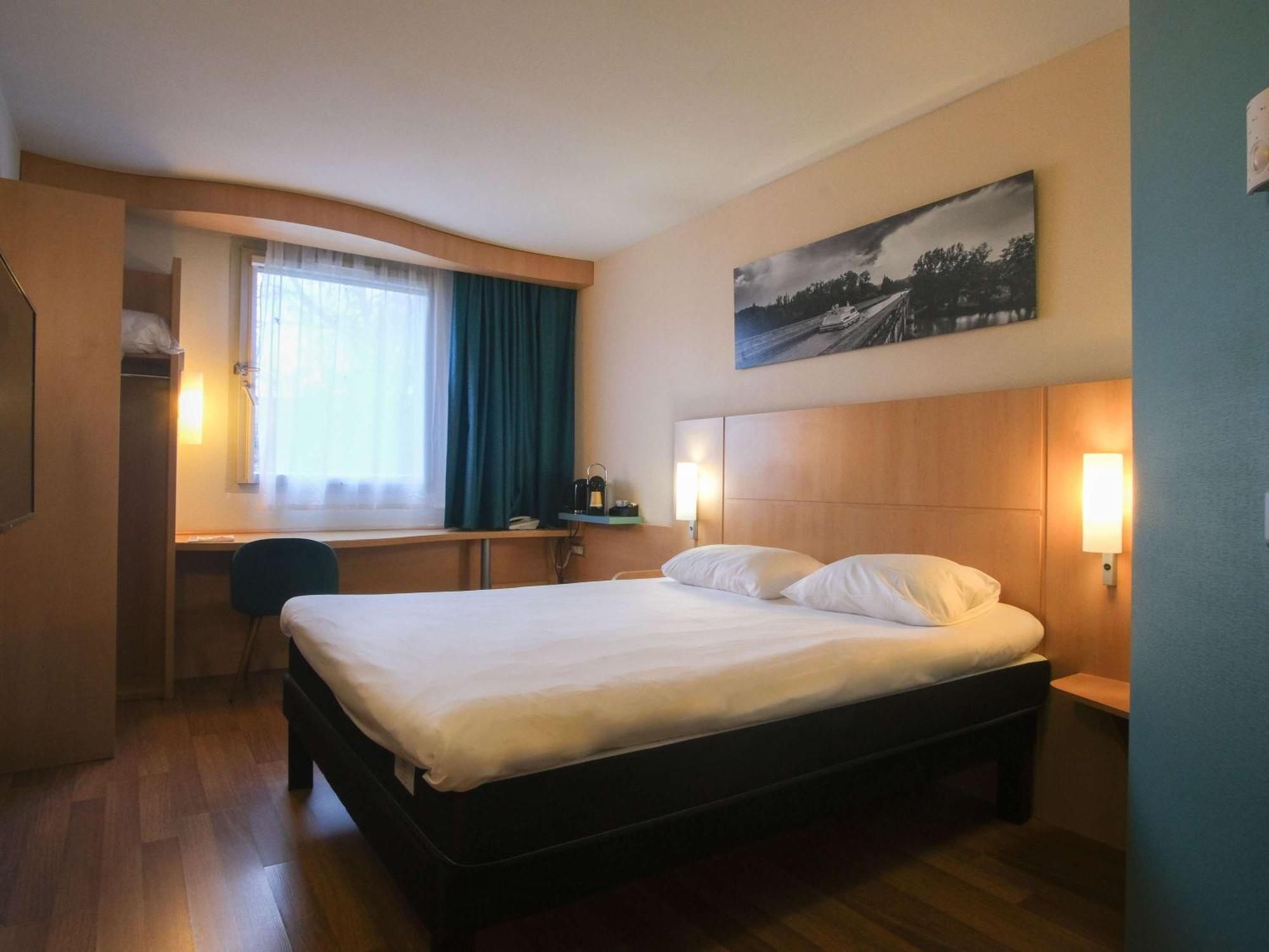 Hotel Ibis Toulouse Aeroport Blagnac Esterno foto