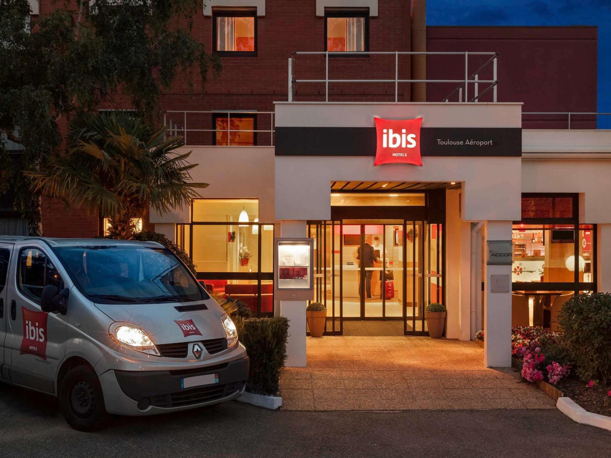 Hotel Ibis Toulouse Aeroport Blagnac Esterno foto