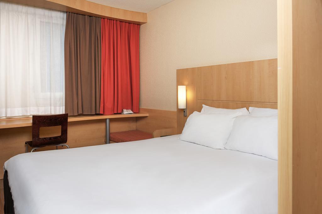 Hotel Ibis Toulouse Aeroport Blagnac Esterno foto