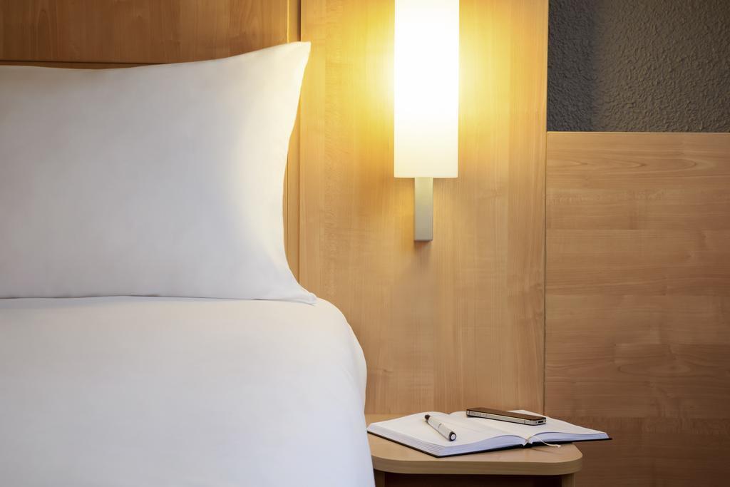 Hotel Ibis Toulouse Aeroport Blagnac Esterno foto