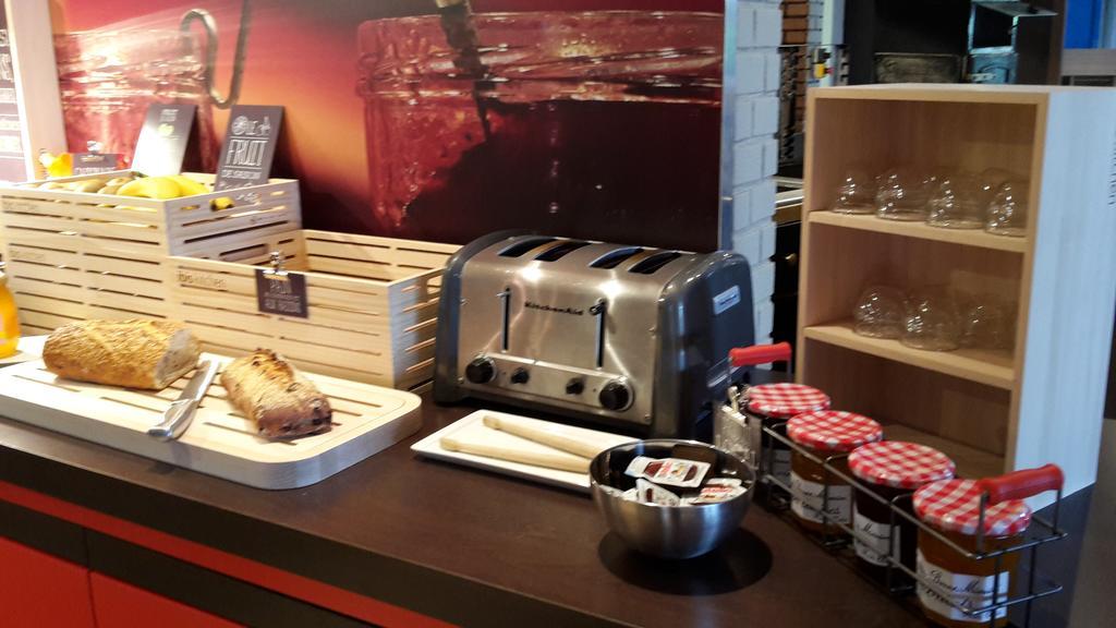Hotel Ibis Toulouse Aeroport Blagnac Esterno foto